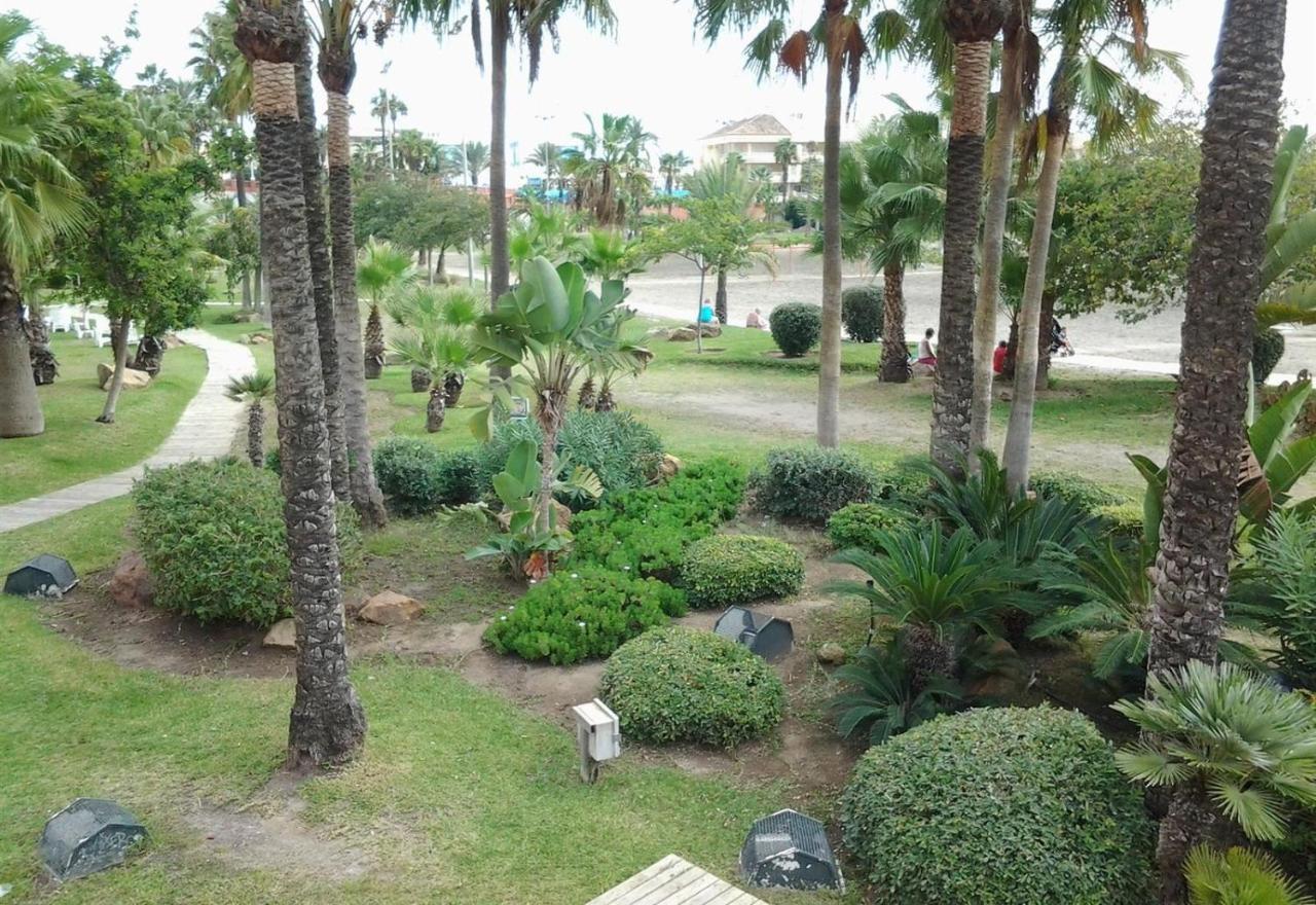 בנאלמדנה Right On The Beach מראה חיצוני תמונה